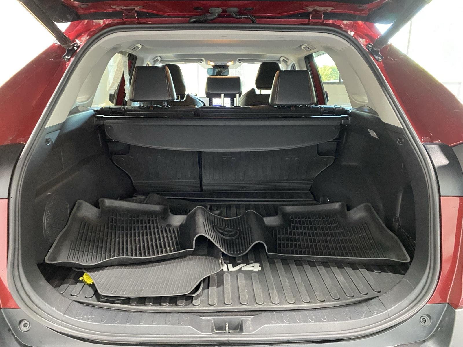 Used 2019 Ruby Flare Pearl Toyota Adventure image 14