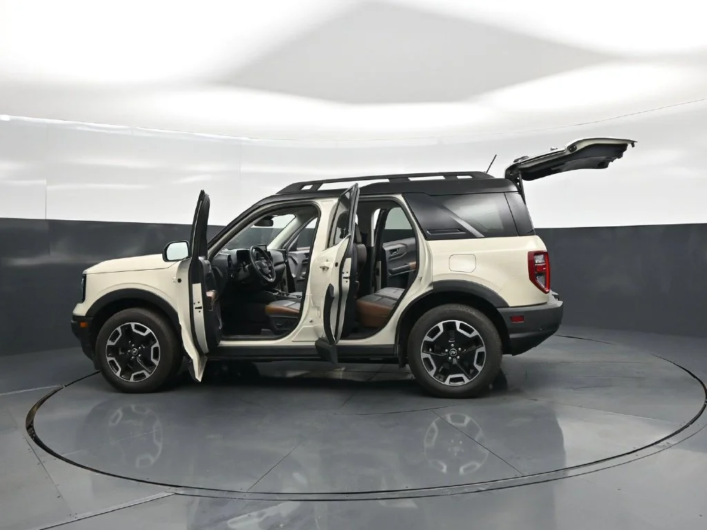 Used 2024 Beige Ford Outer Banks image 33