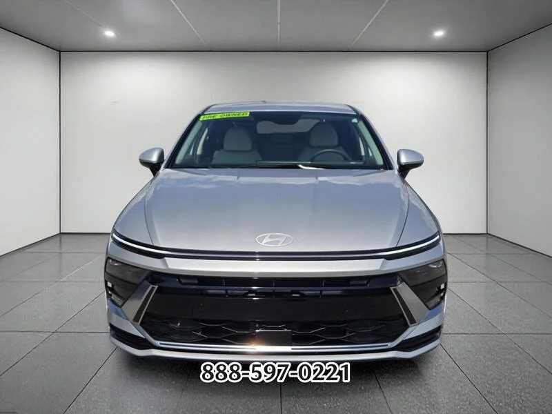 Used 2025 Silver HYUNDAI SEL image 8