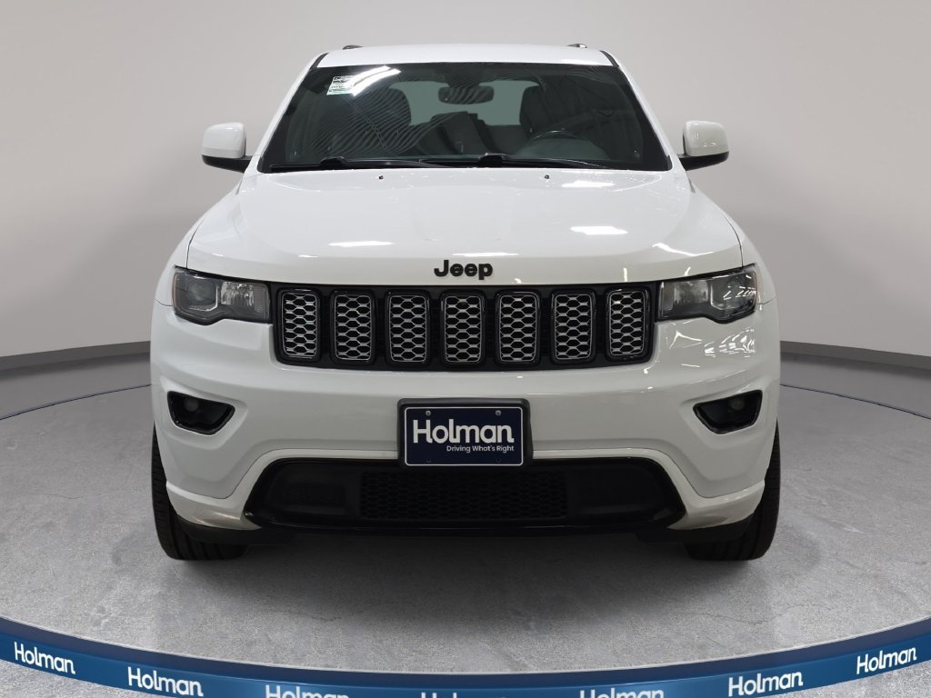 Used 2018 Bright White Clearcoat Jeep Altitude image 3