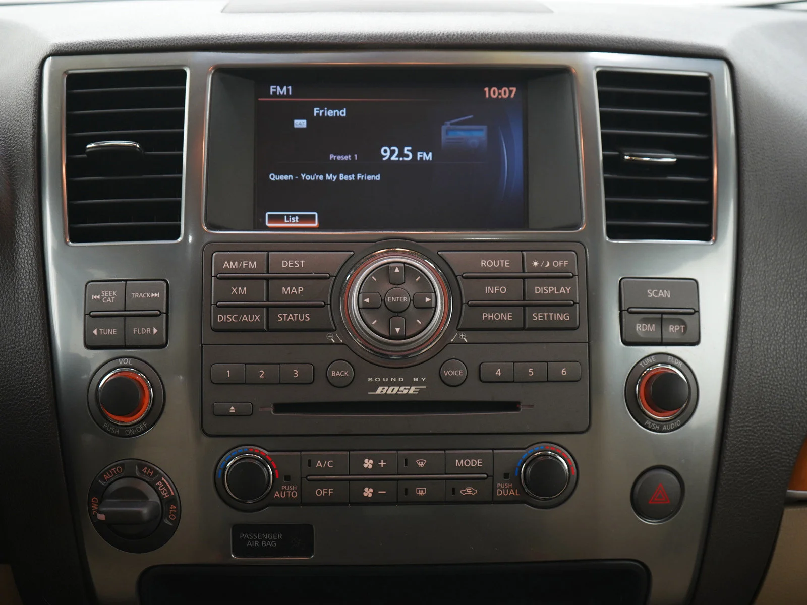 Used 2014 Pearl White Nissan Platinum image 19