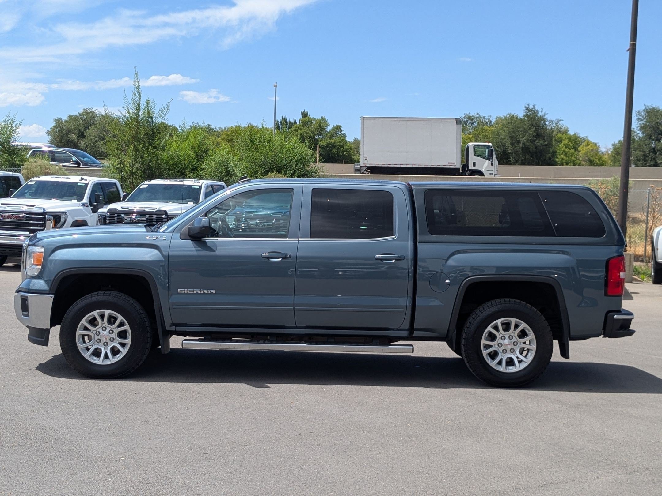 Used 2014 Stealth Gray Metallic GMC SLE image 2