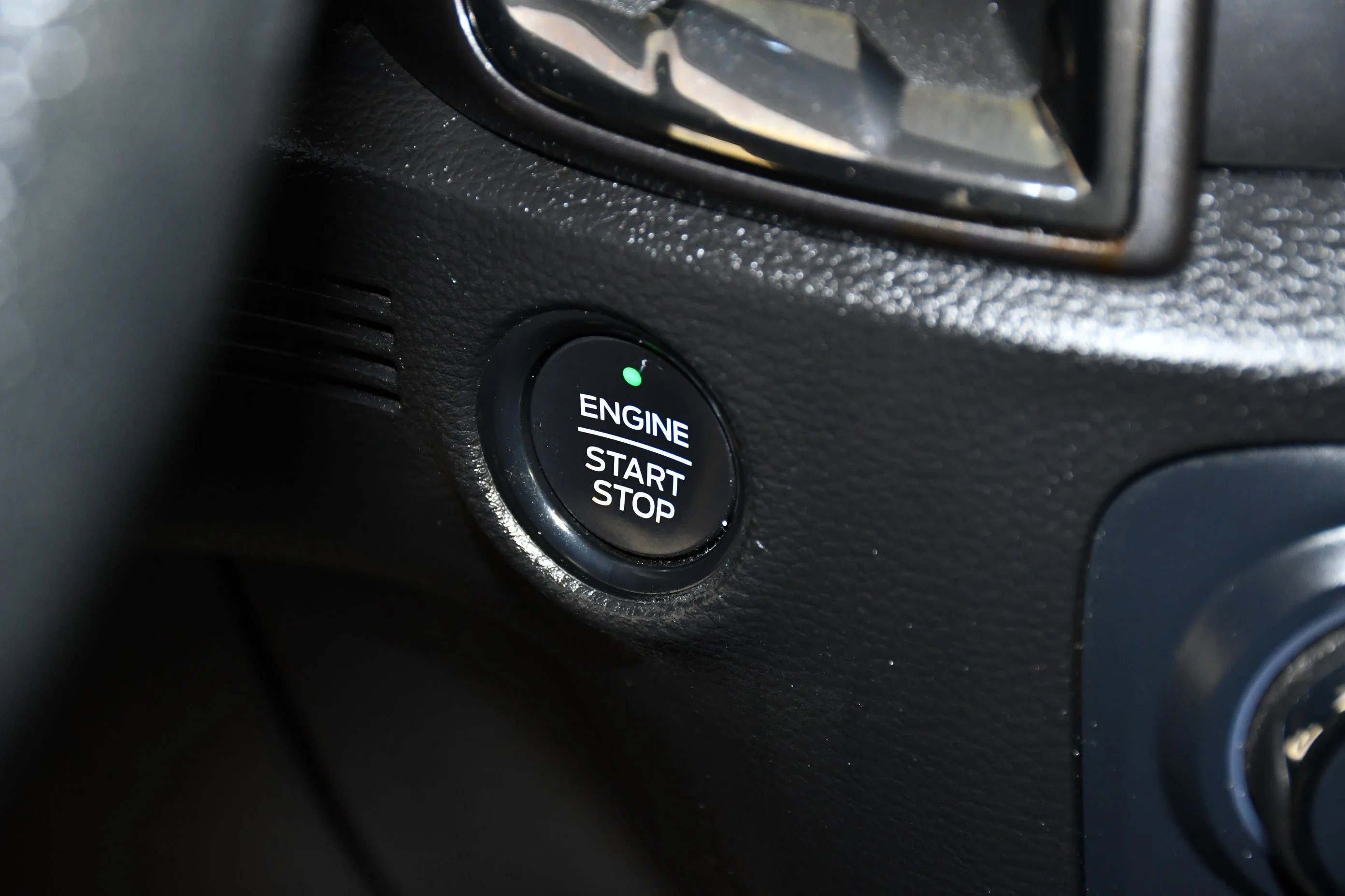 Used 2021 Black Ford LARIAT image 29