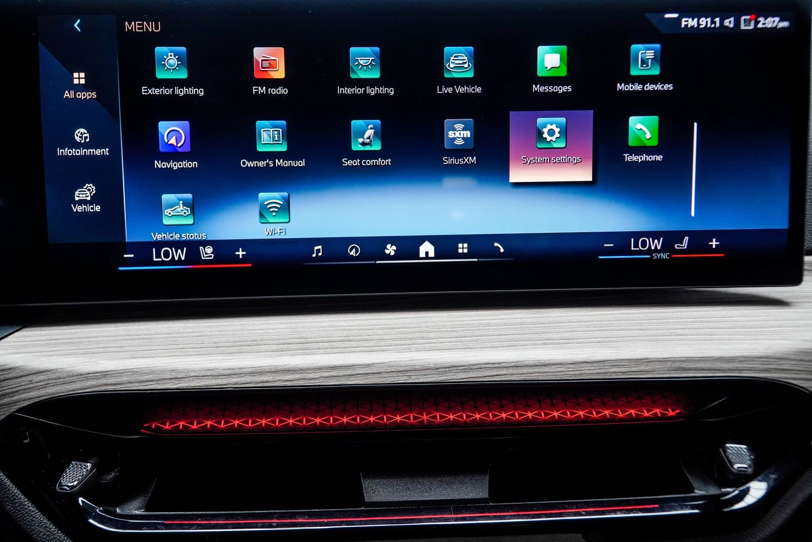 Used 2025 Black BMW 330i xDrive image 28