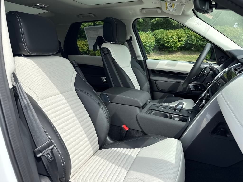 2025 Land Rover Discovery S - Photo 16
