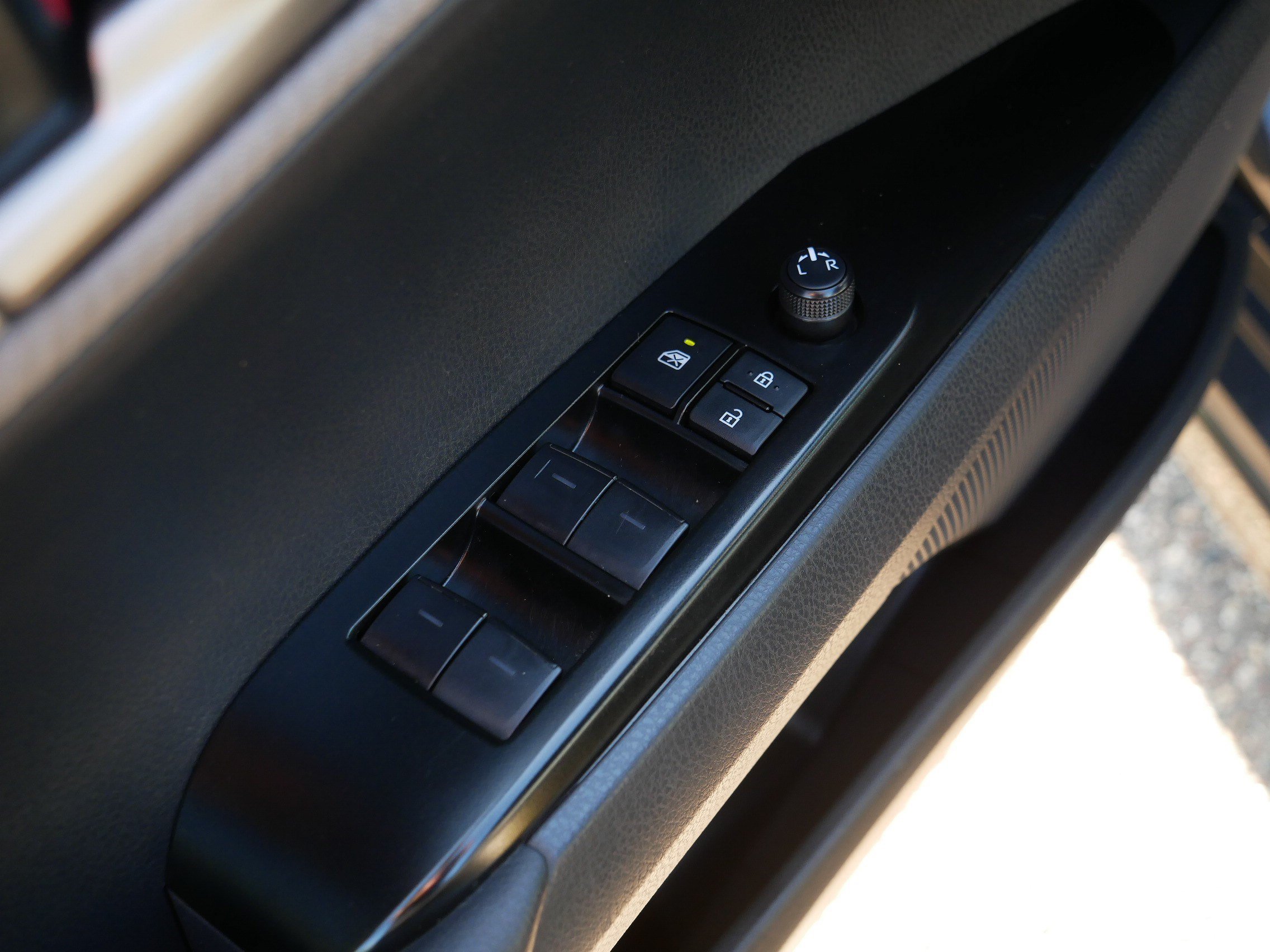 Used 2025 Underground Toyota SE image 19