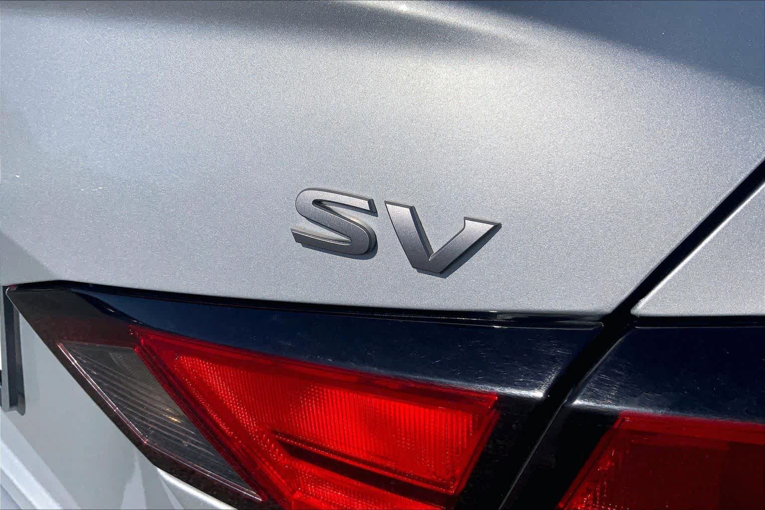 Used 2024 Brilliant Silver Metallic Nissan 2.5 SV image 10