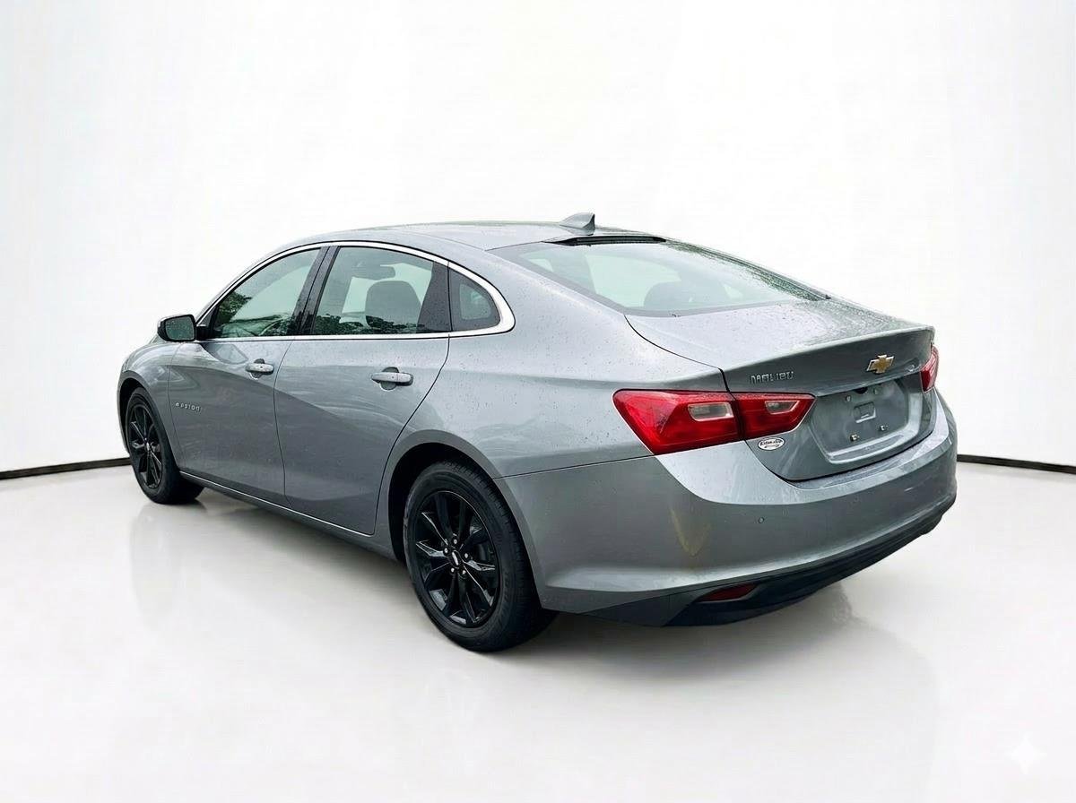 Used 2024 Sterling Gray Metallic Chevrolet LT image 7