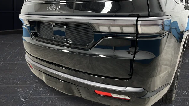 New 2026 High Gloss Black Exterior Paint Jeep Summit Reserve image 44