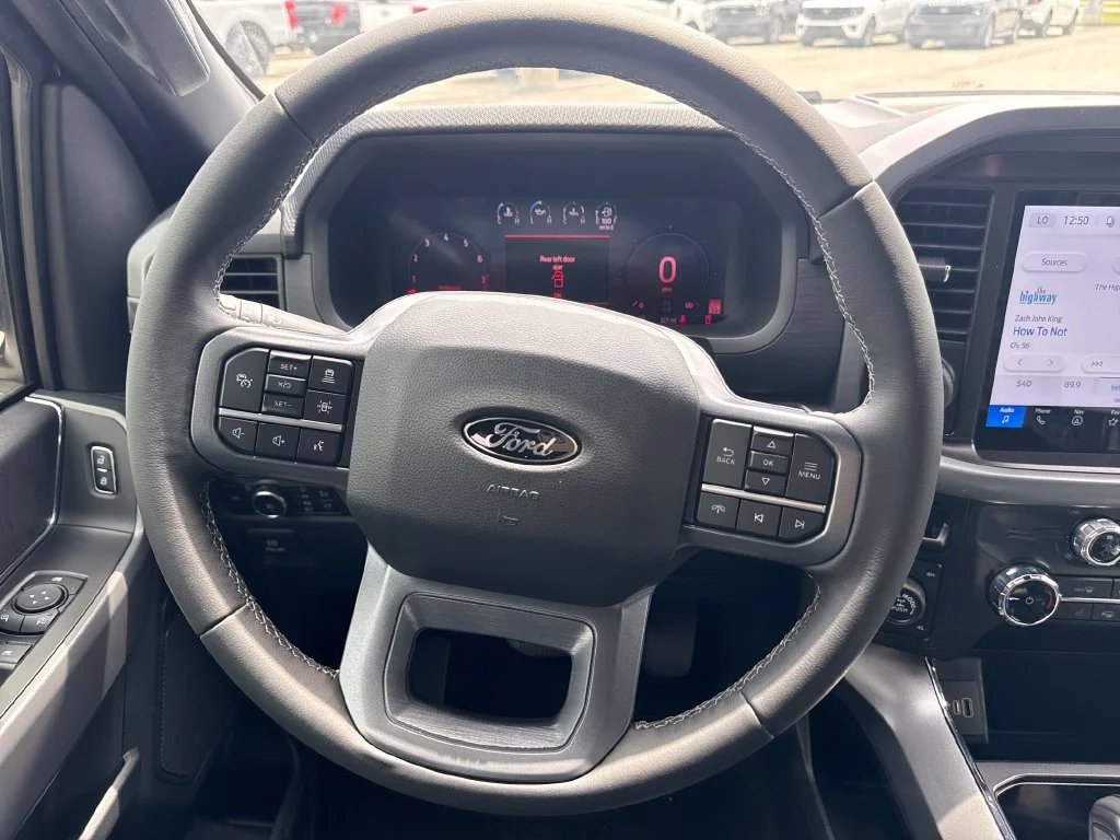New 2026 Carbonized Gray Metallic Ford XLT image 28