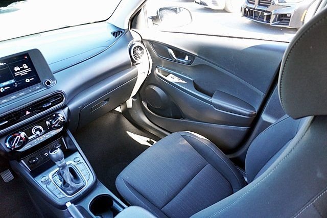 Used 2023 White Hyundai SEL image 20