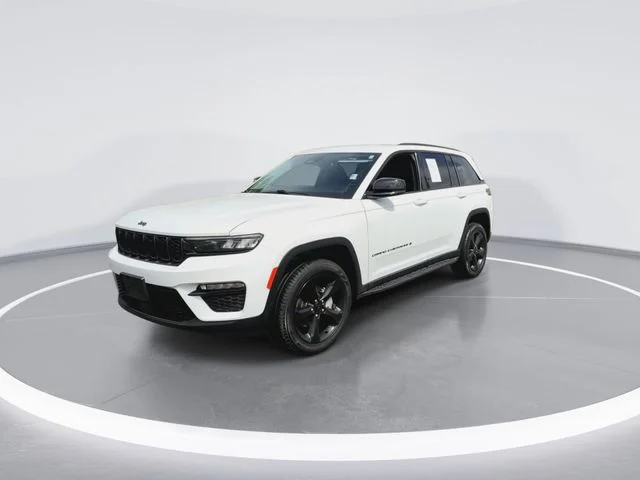 Used 2023 White Jeep Limited image 4