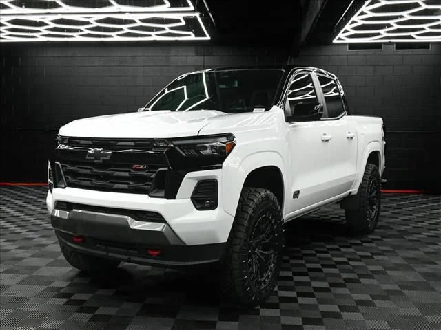 2026 Chevrolet Colorado Z71 - Photo 11