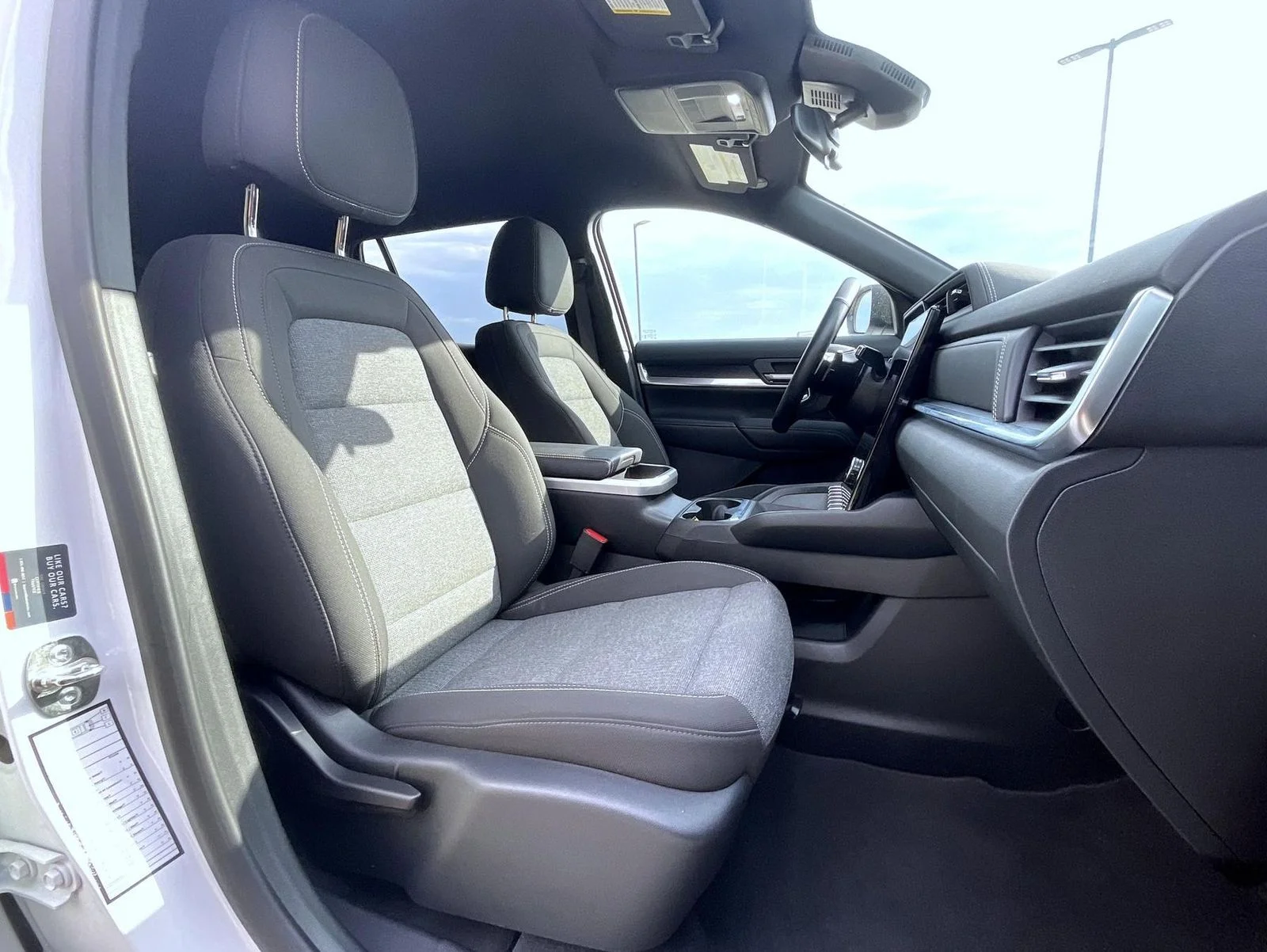 Used 2026 White GMC Elevation image 16