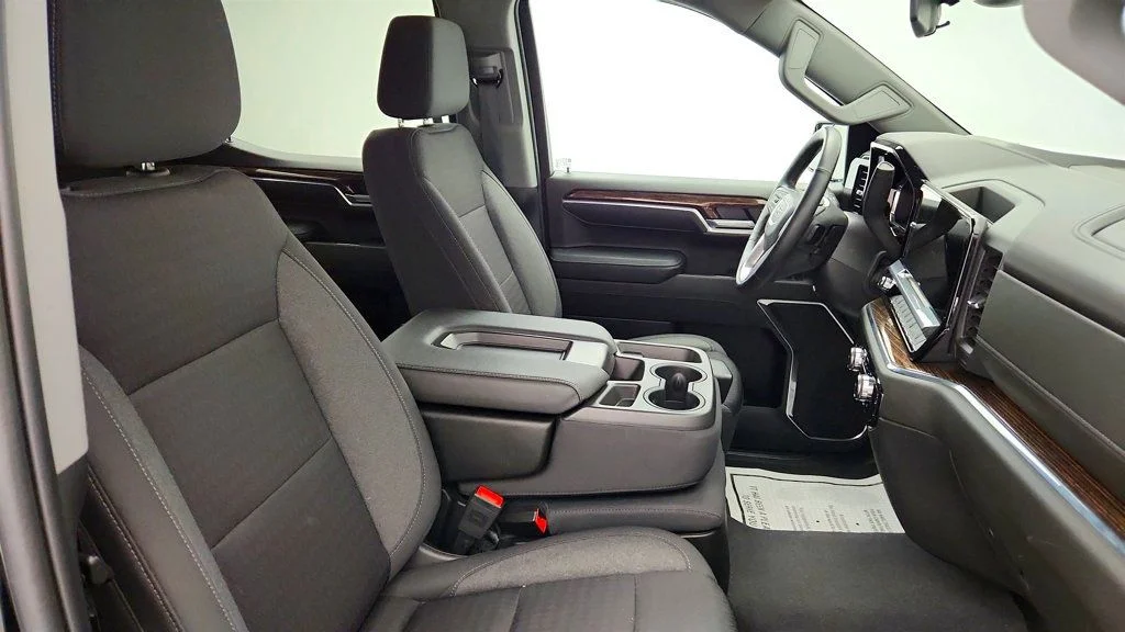 Used 2023 Onyx Black GMC 4WD Crew Cab 147