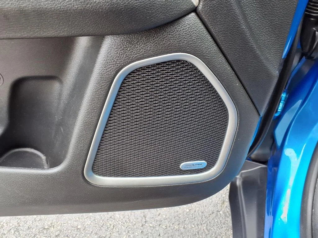 Used 2023 Blue Jeep Latitude image 20