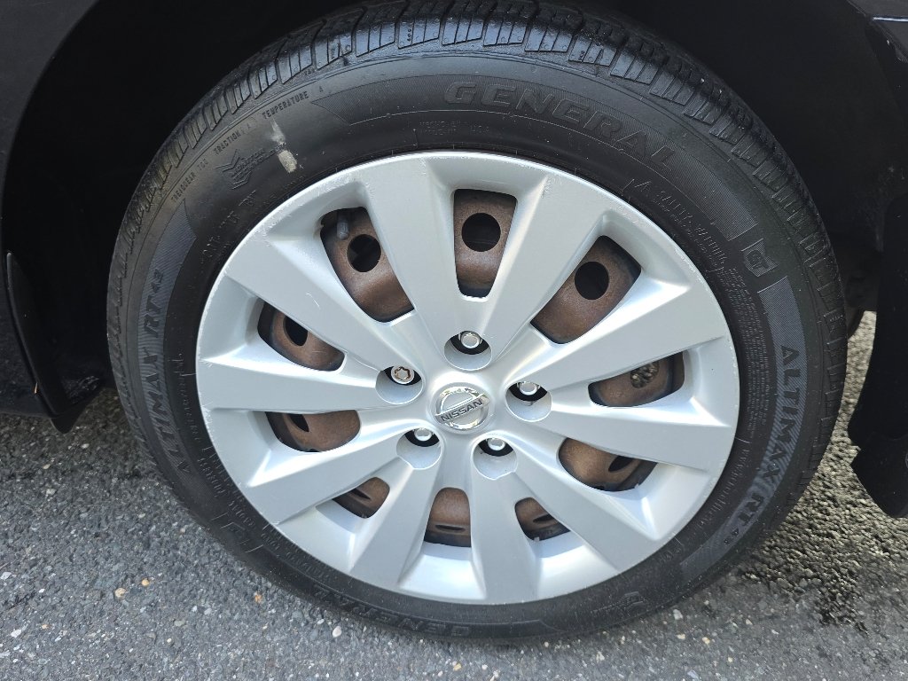 Used 2016 Super Black Nissan S image 22