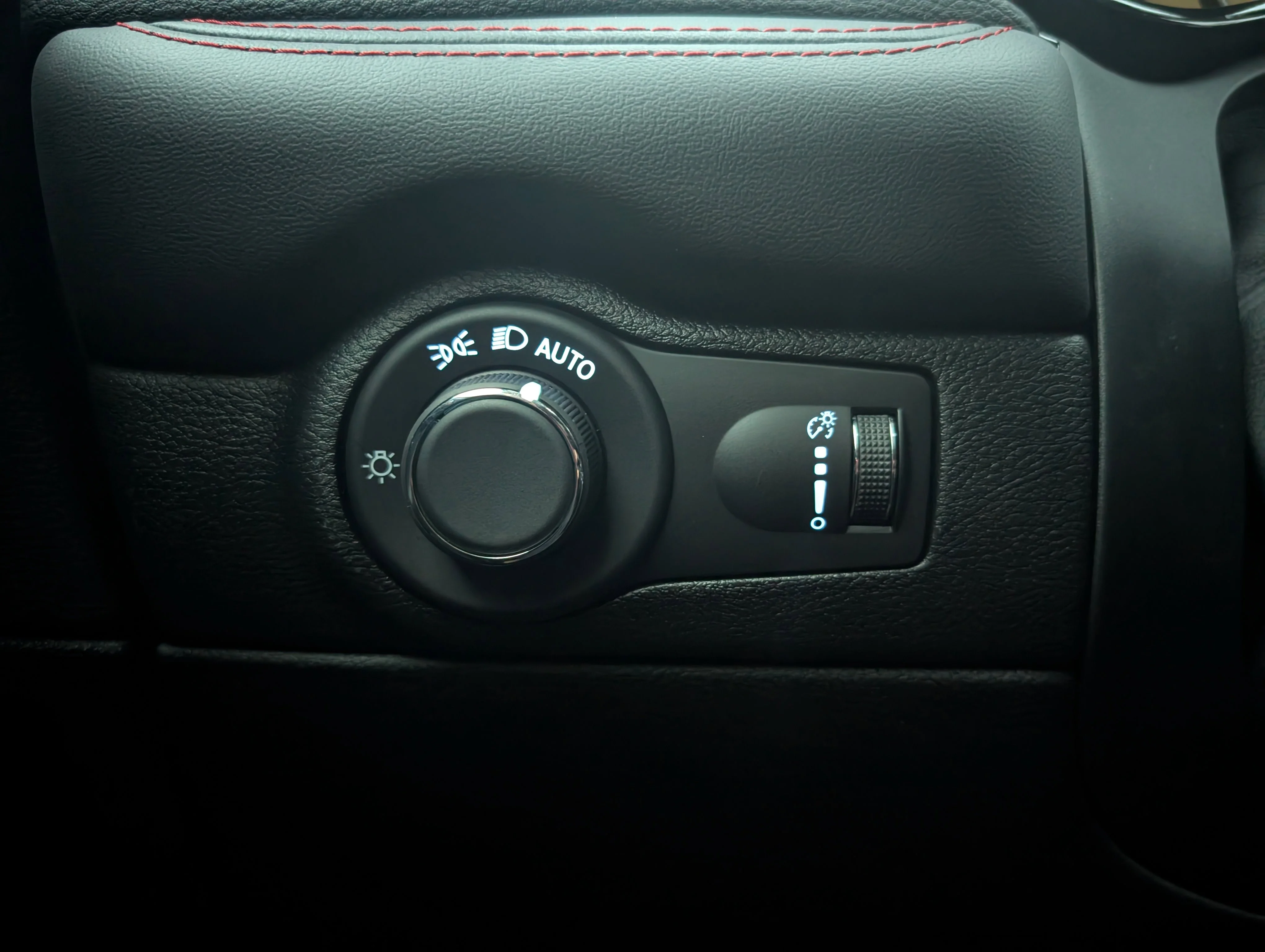 New 2026 White Knuckle Dodge GT image 25