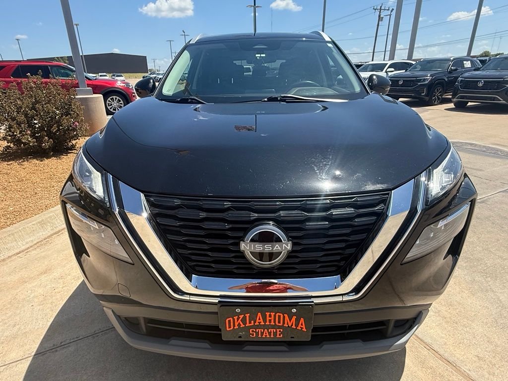 Used 2022 Super Black Nissan SV image 8