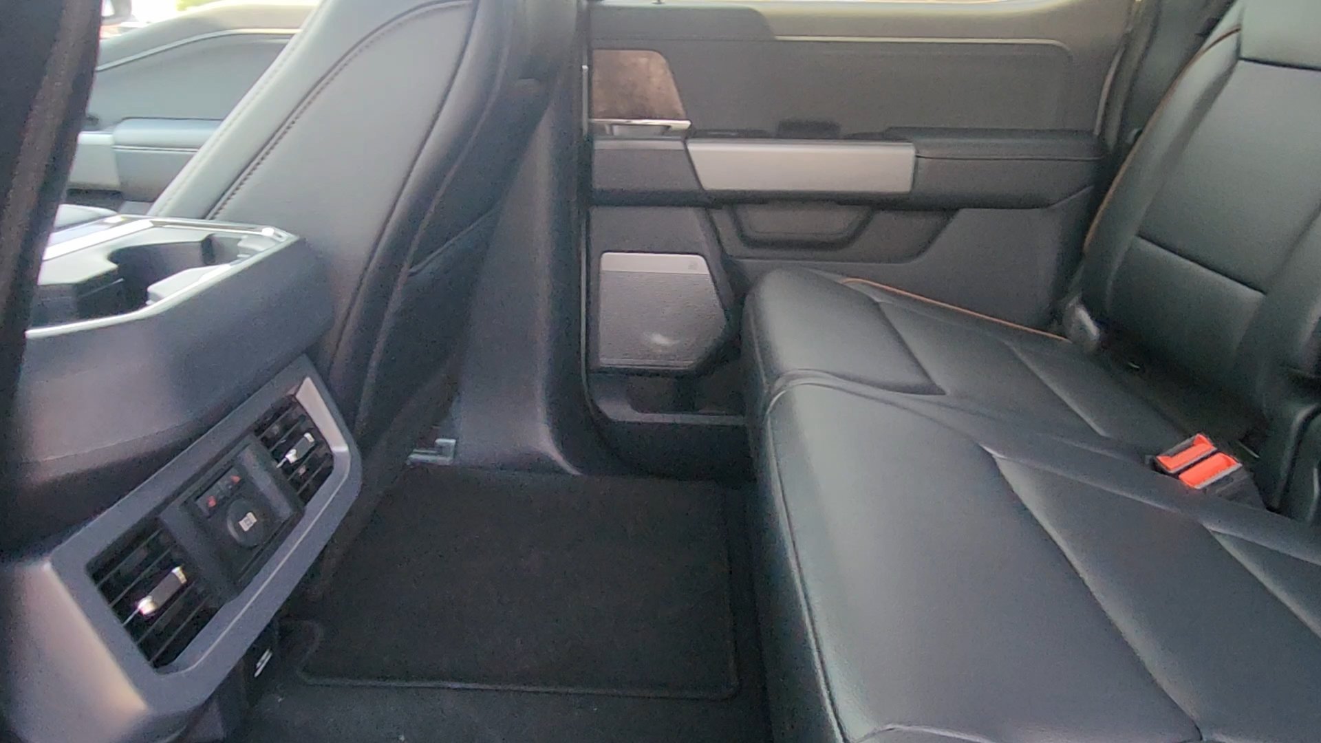 New 2026 Avalanche Ford LARIAT image 36