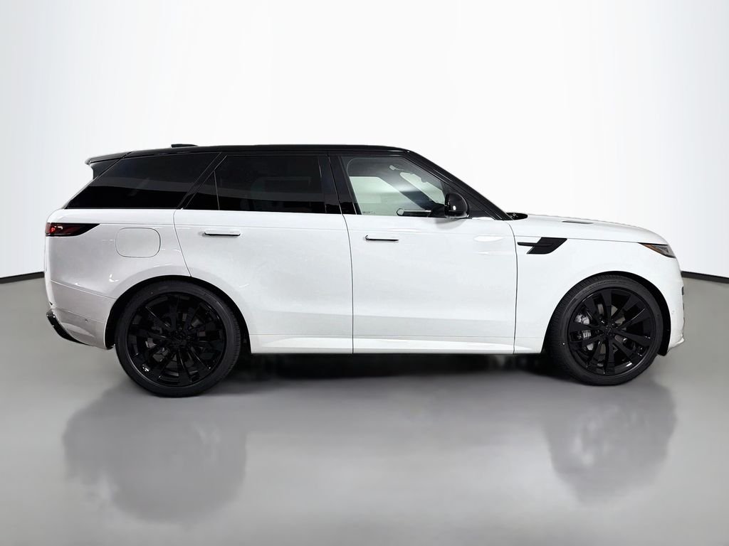 New 2027 Fuji White Land Rover Dynamic SE P400 image 4