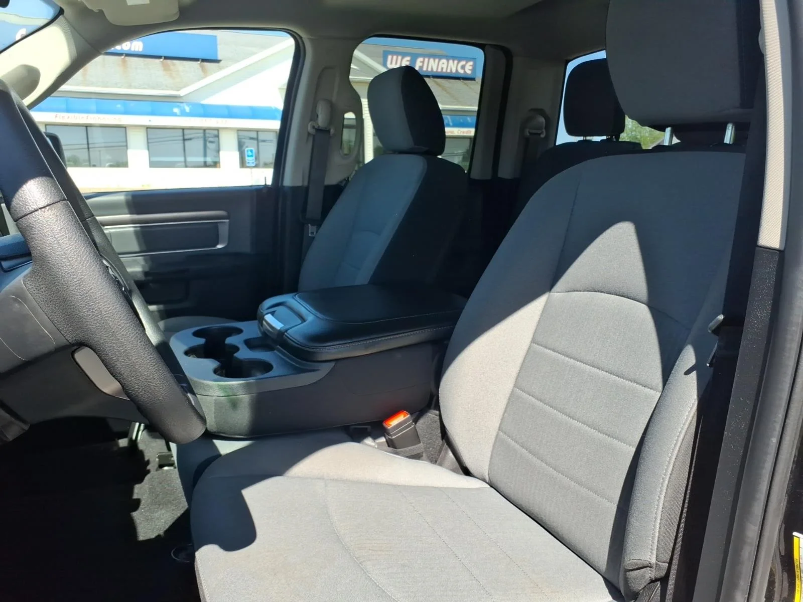 Used 2024 Diamond Black Ram SLT image 12
