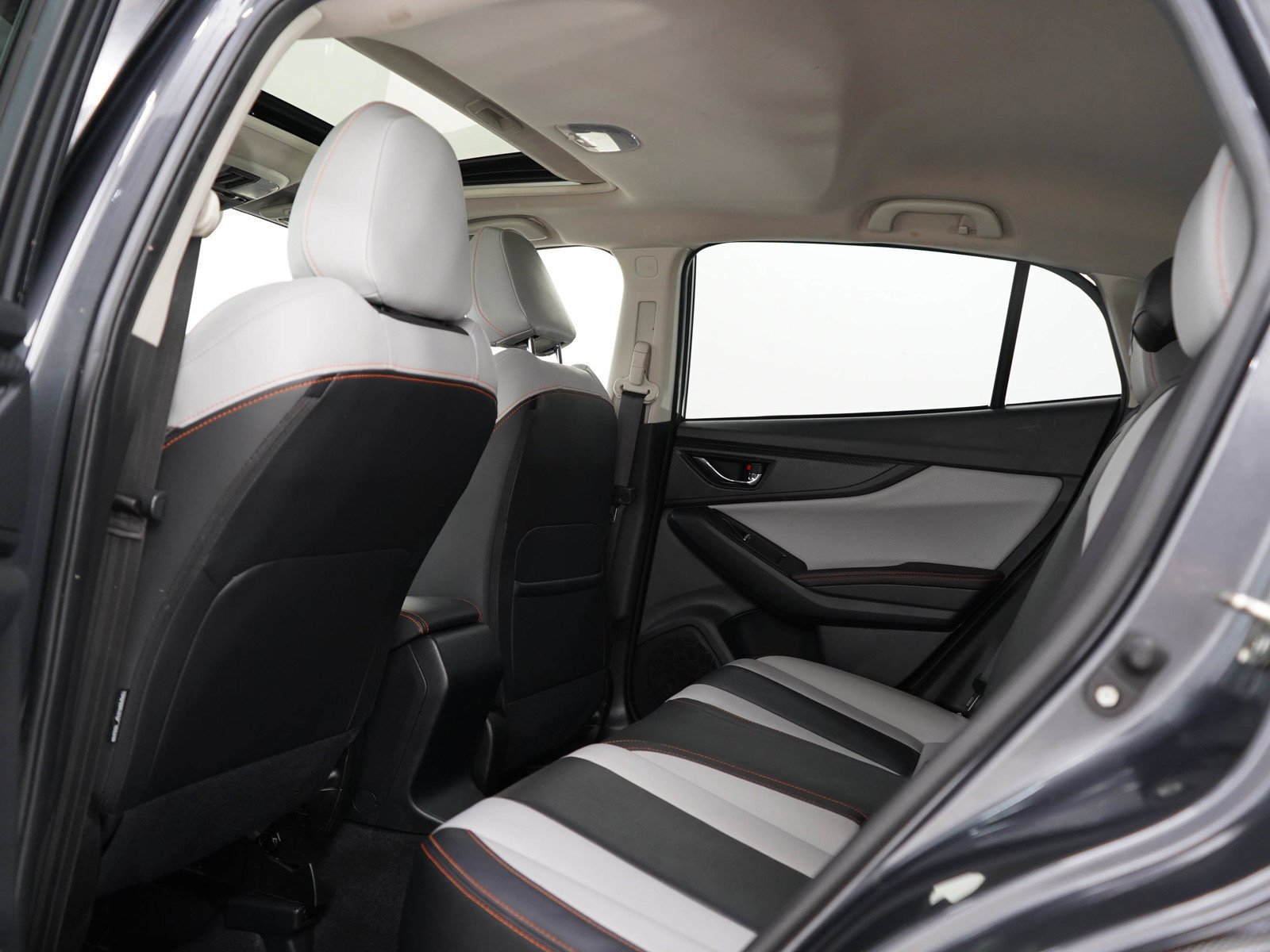 Used 2020 Magnetite Gray Metallic Subaru Limited image 17
