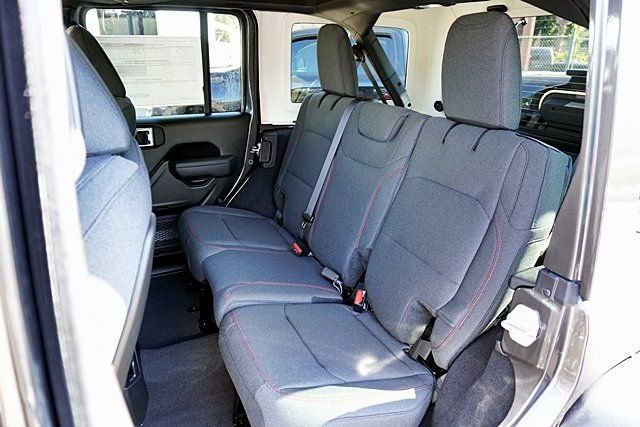 New 2026 Granite Crystal Metallic Clear-Coat Exterior Paint Jeep Rubicon image 20