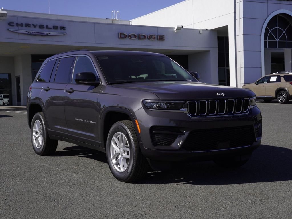 New 2026 Baltic Gray Metallic Clear-Coat Exterior Paint Jeep Laredo X image 1