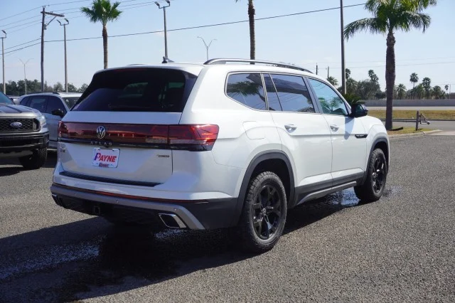 New 2026 Opal White Pearl Volkswagen 2.0T Peak Edition image 7