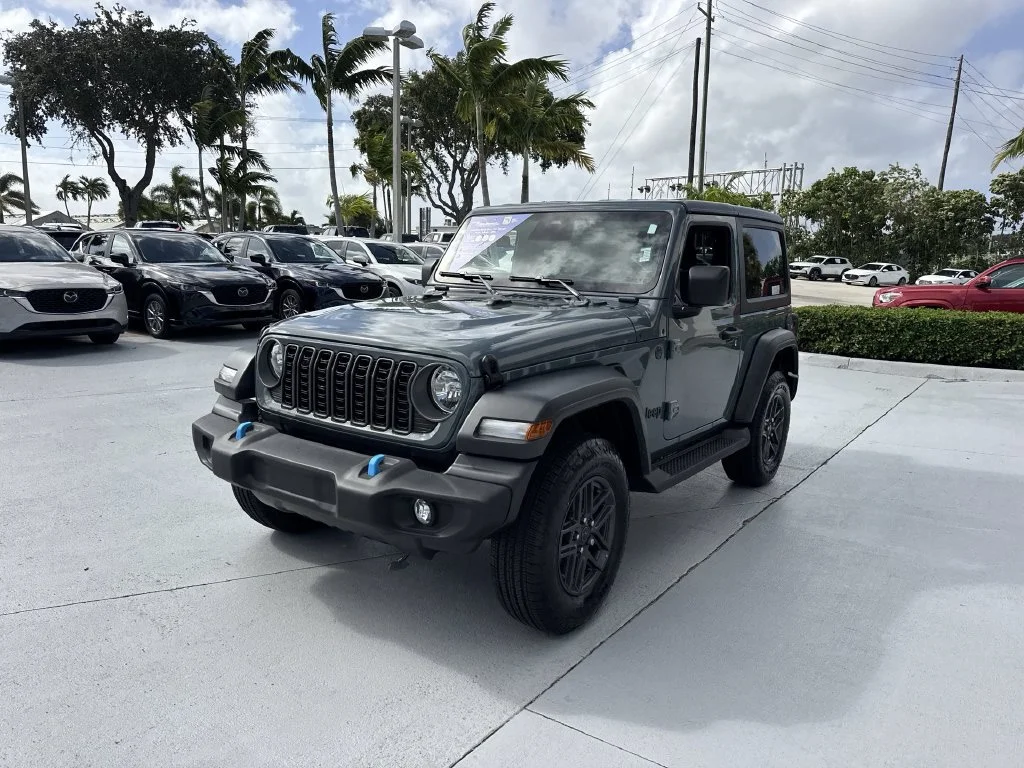 Used 2026 Gray Jeep Sport S image 9