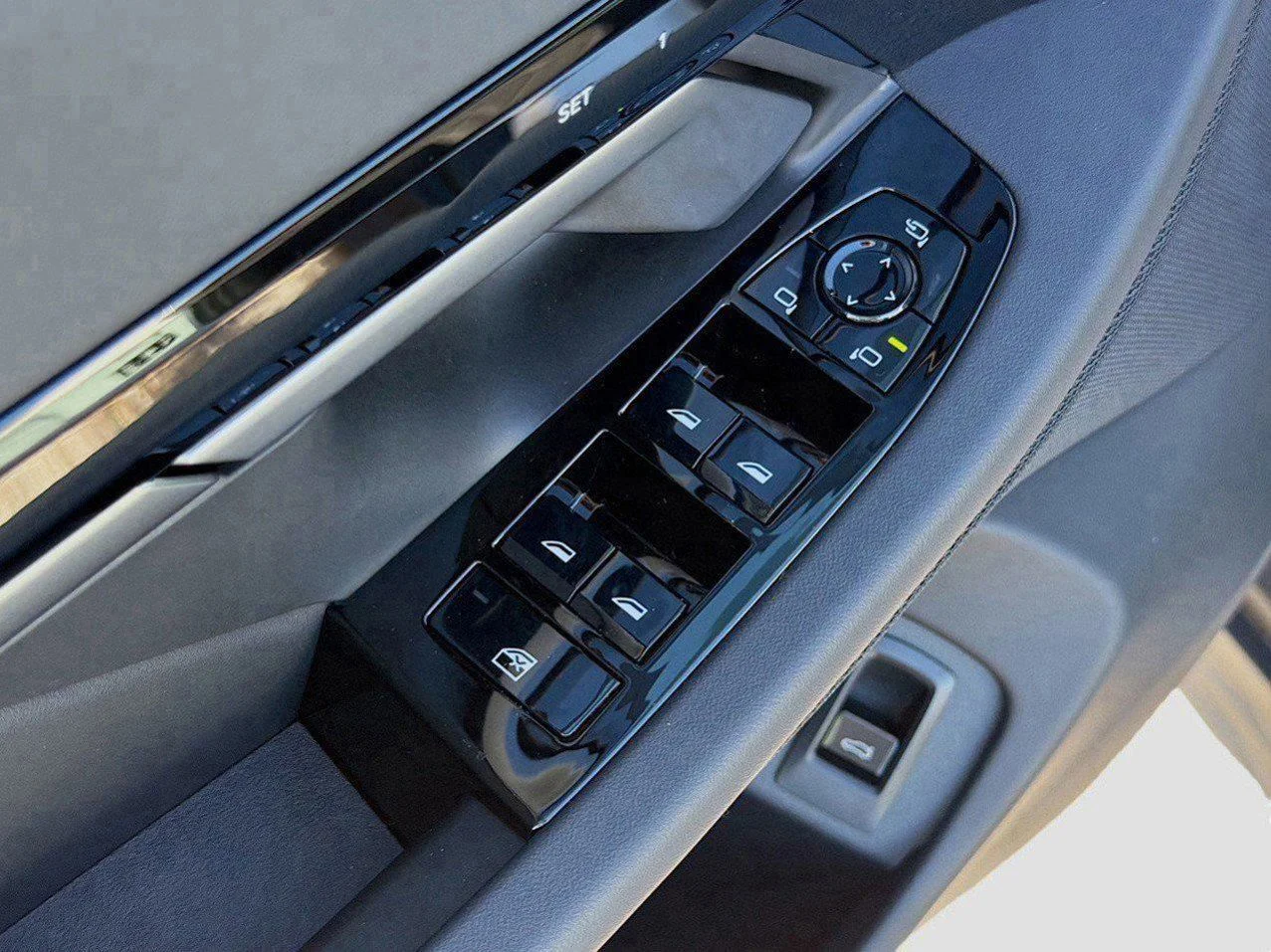 2026 BMW 5 Series 530i - Photo 24