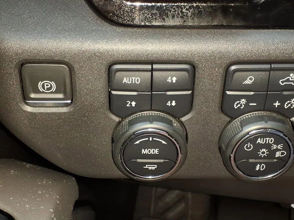 2024 Chevrolet Silverado 1500 ZR2 - Photo 23
