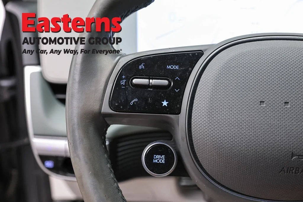 Used 2023 Gray Hyundai SEL image 15