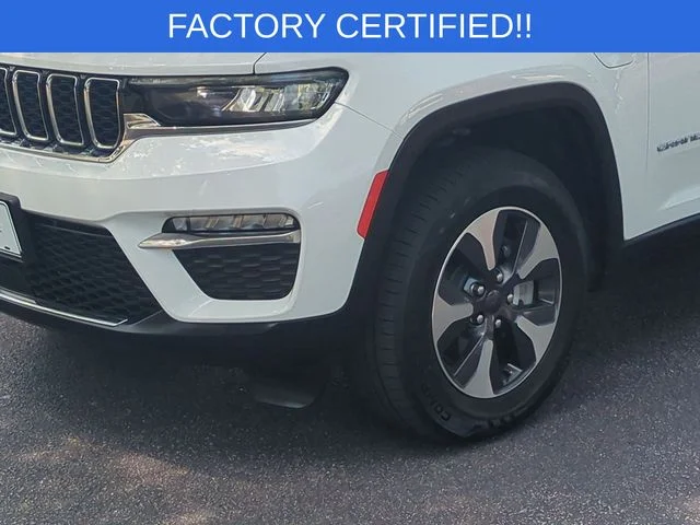 Used 2024 White Jeep 4xe image 9