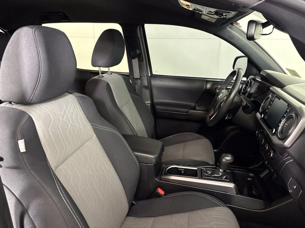 Used 2020  Toyota TRD Off-Road image 21