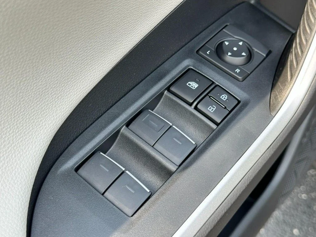 Used 2024  Toyota Limited image 19