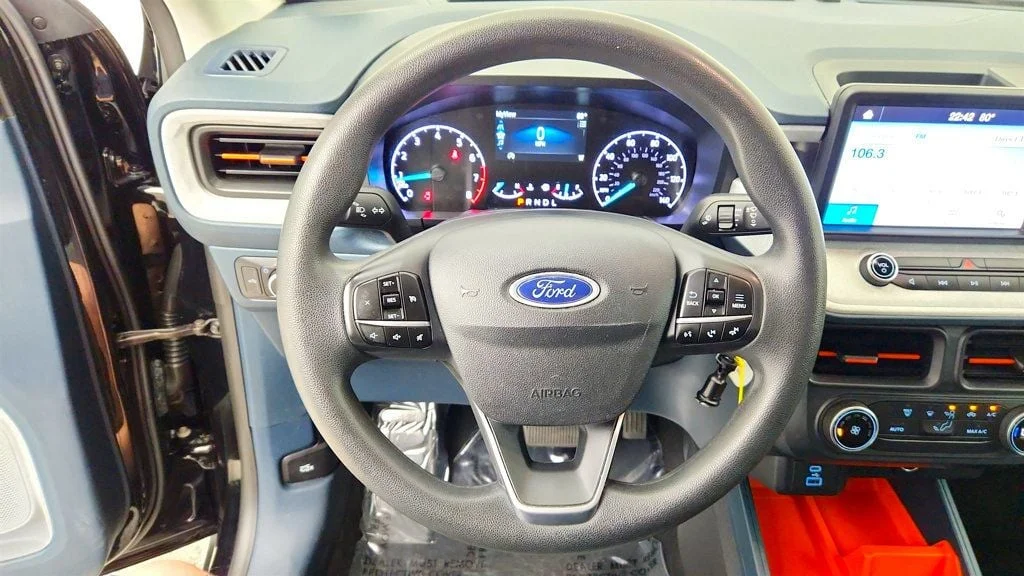 Used 2022 Shadow Black Ford XLT AWD SuperCrew image 13