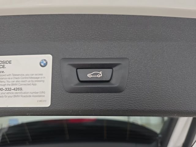 Used 2018 White BMW xDrive28i image 35