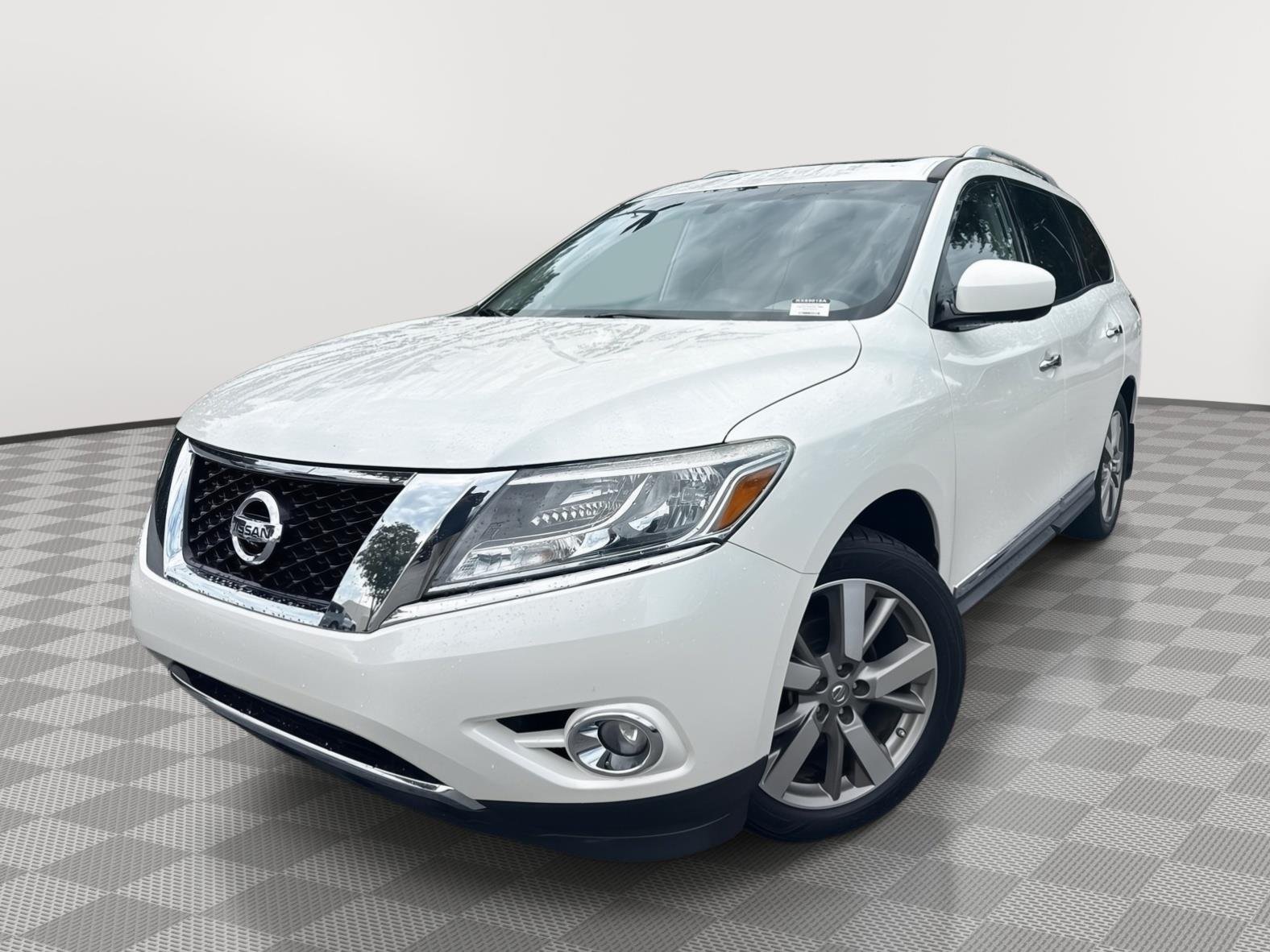 Used 2016 Nissan Pathfinder Platinum with VIN 5N1AR2MN2GC615522 for sale in Roswell, GA