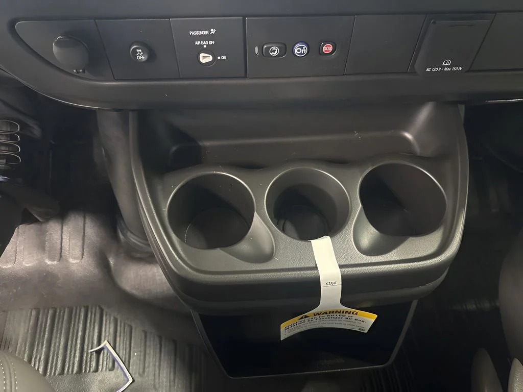 2025 Chevrolet Express Cargo Work Van - Photo 18