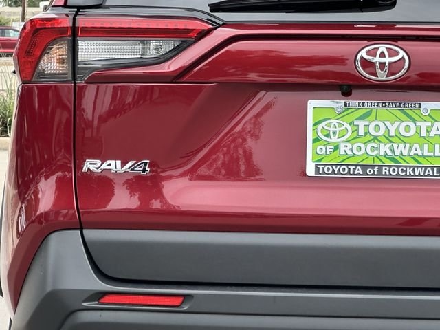 Used 2025 Red Toyota XLE image 5