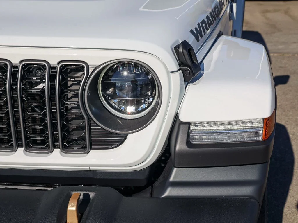 New 2026 Bright White Clearcoat Jeep 85th Anniversary Edition image 9