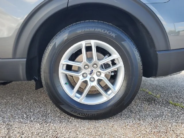 New 2026 Carbonized Gray Metallic Ford Active image 8