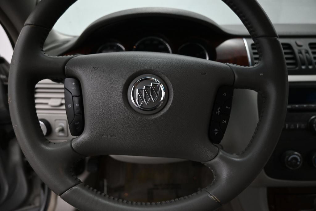 Used 2009 Quicksilver Metallic Buick CX image 13