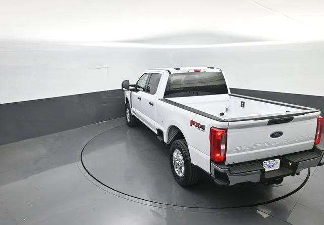 New 2026 Oxford White Ford F-350® XLT image 27