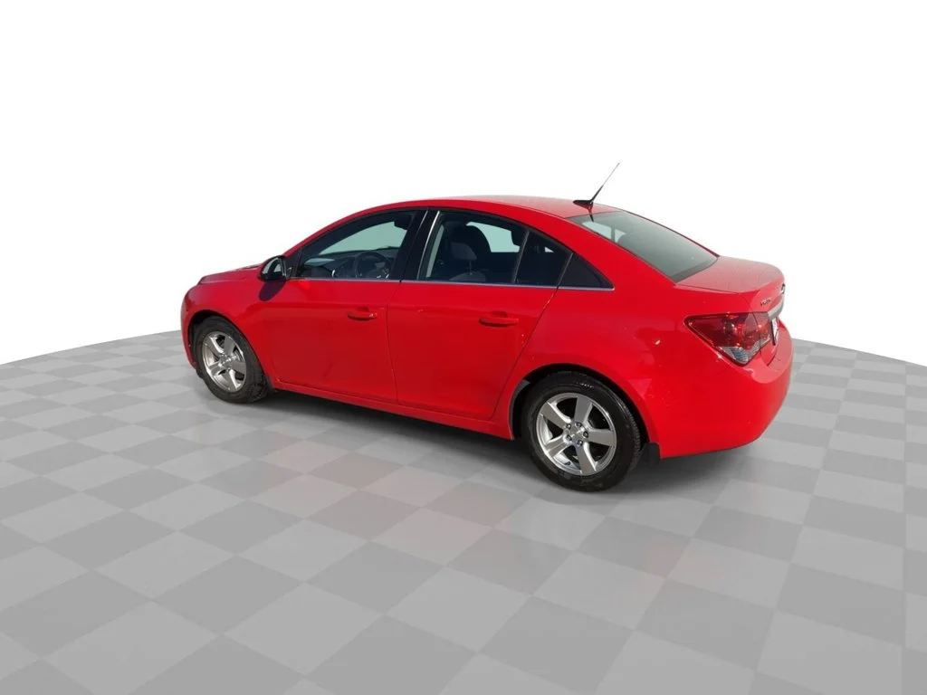 Used 2014 Red Chevrolet 1LT image 6