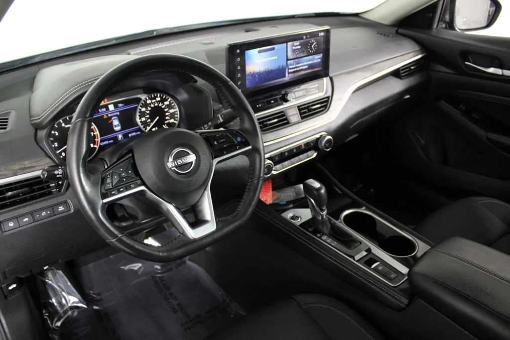 2023 Nissan Altima SV - Photo 18