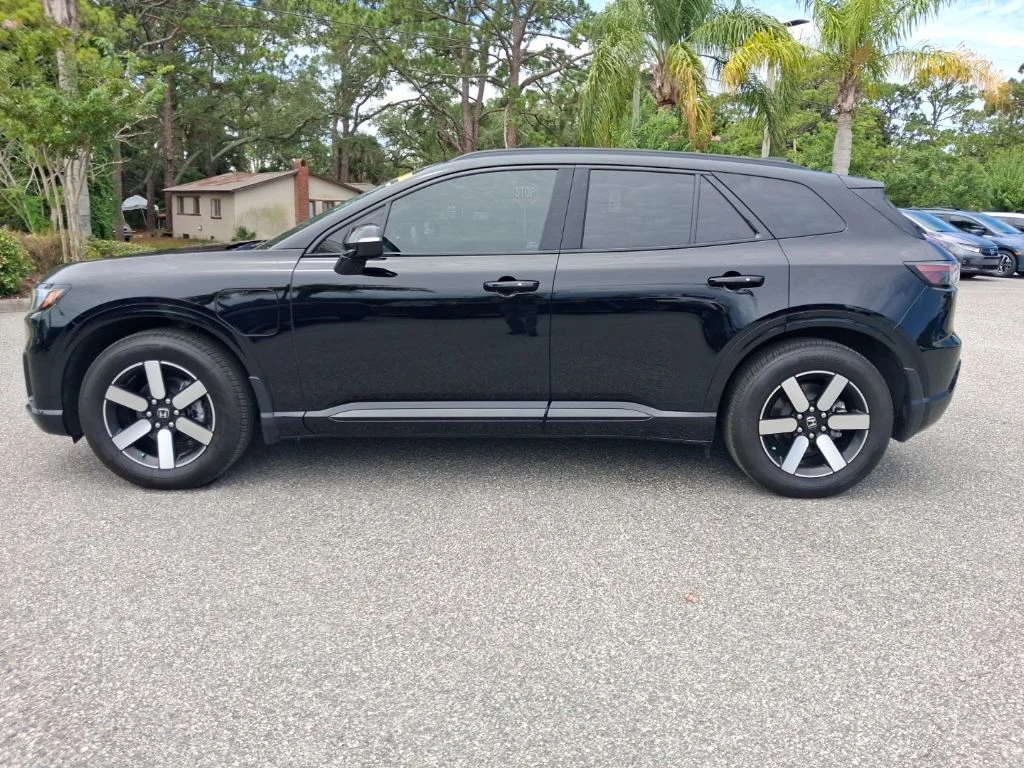 Used 2024  Honda Touring image 8
