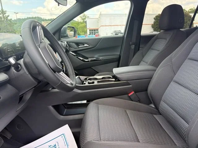 2027 Chevrolet Equinox LT - Photo 25
